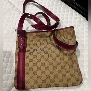 Gucci crossbody handbag